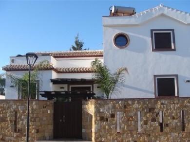 Chalet con 3 dormitorios se vende en Mijas Costa, Costa del Sol