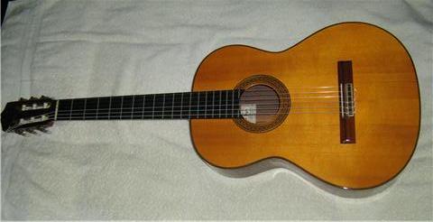 GUITARRA SANTOS BAYON