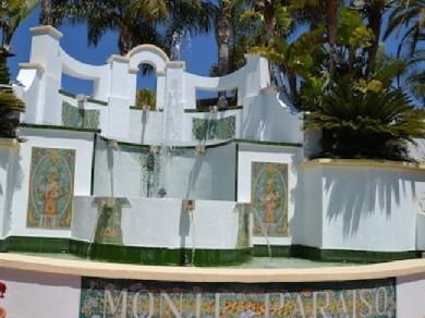 Apartamento con 2 dormitorios se vende en Marbella, Costa del Sol