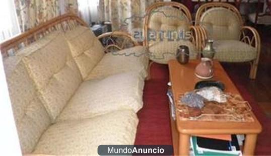 VENDO SOFA DE MIMBRE +2 BUTACAS+REGALO MESA