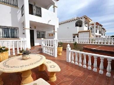 Apartamento con 2 dormitorios se vende en Punta Prima, Costa Blanca