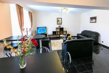 apartamento con un gran espacio