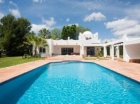 Chalet con 3 dormitorios se vende en Estepona, Costa del Sol - mejor precio | unprecio.es