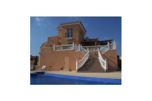 Chalet En Venta en Bedar, Almería