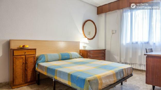 Nice 4-bedroom apartment close to the Ciutat Universitaria of Valencia