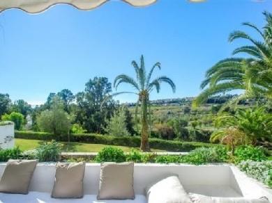 Apartamento con 3 dormitorios se vende en Marbella, Costa del Sol