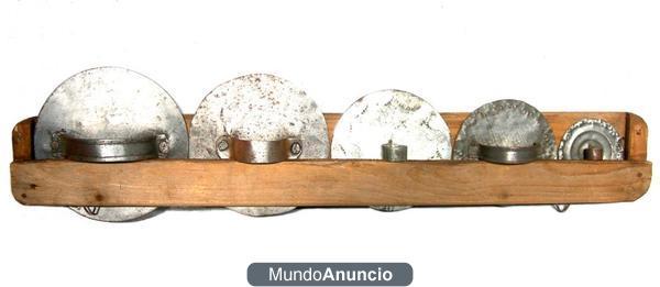 JUEGO ANTIGUO DE TAPADERAS ARTESANAS