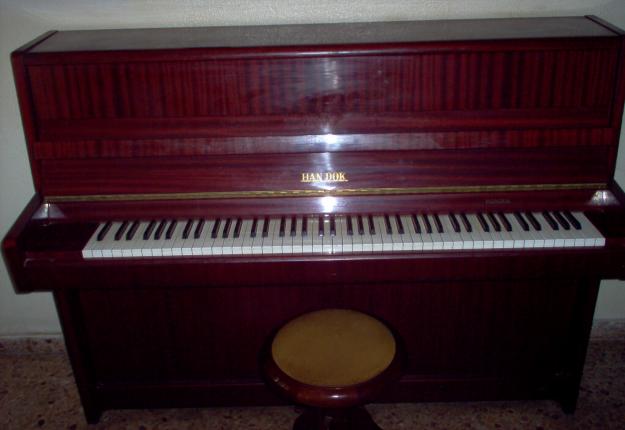 Piano HANDOK (2.100 €)