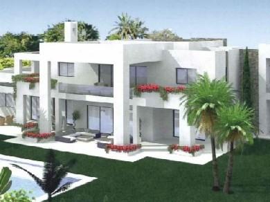Chalet con 5 dormitorios se vende en Marbella, Costa del Sol