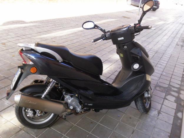 se vende Betwin 125cc.