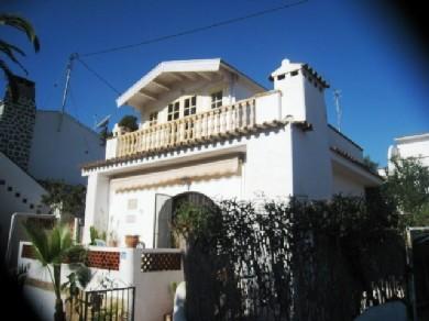 Chalet con 3 dormitorios se vende en Benissa