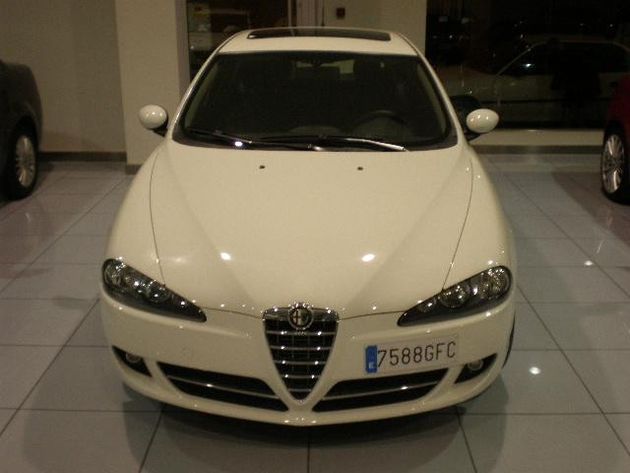 ALFA ROMEO 147 1.6 TS DISTINCTIVE 105