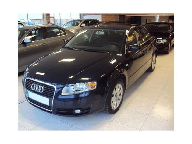 AUDI A8 4.2 QUATTRO TIPTRONIC