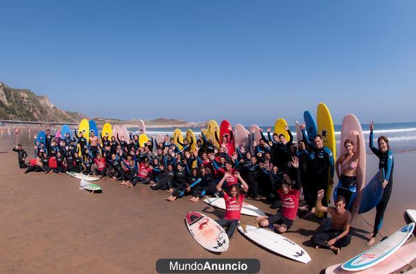 Escuela de Surf-Surfcamp Salinas