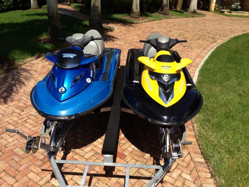 2007 Sea-Doo RXT 215hp Supercharged y 2007 Sea-Doo GTX