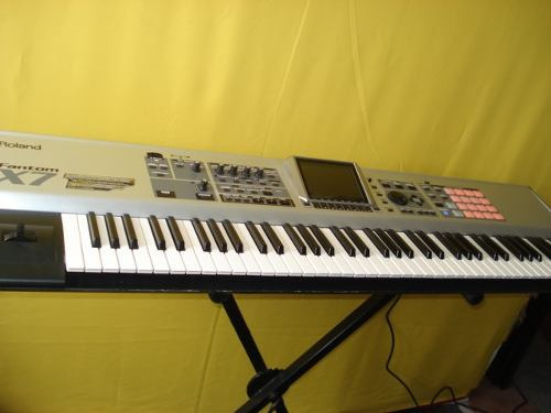 Roland Fantom X7