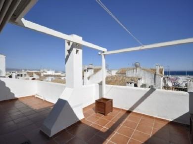 Apartamento con 3 dormitorios se vende en Marbella, Costa del Sol
