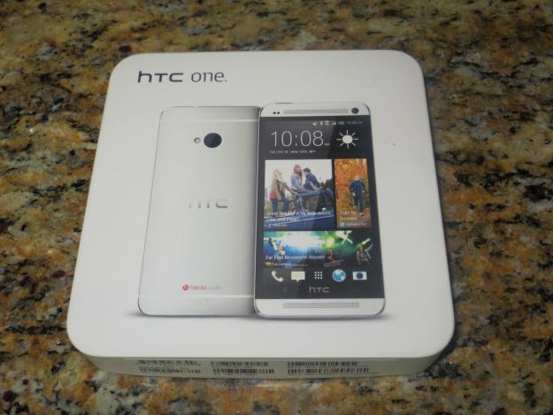 Htc one de 32gb + regalo funda