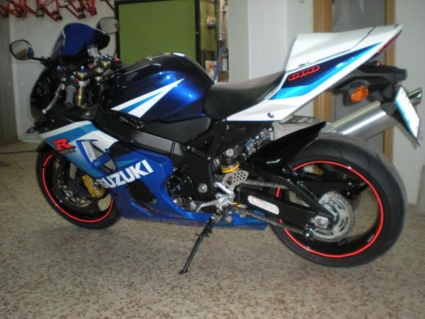 Moto Suzuki GSXR-600