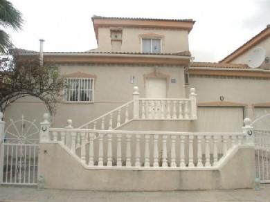 Chalet pareado con 2 dormitorios se vende en Algorfa, Vega Baja Torrevieja