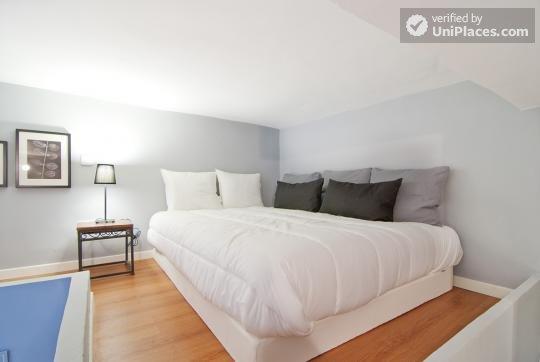 Cool 3-bedroom apartment in the very centre of Madrid
