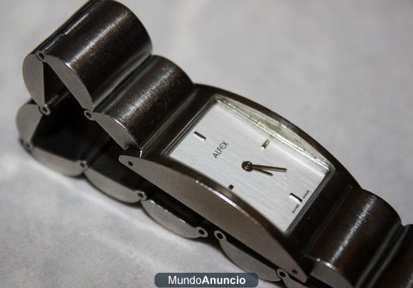 RELOJ DE MUJER Marca ALFEX, en acero, simula una pulsera de eslabones en acero.