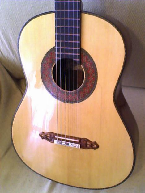vendo guitarra flamenca francisco montero de 1ª(solo dos ejemplares en el mundo)