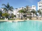Apartamento con 4 dormitorios se vende en Estepona, Costa del Sol - mejor precio | unprecio.es