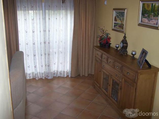 Casa adosada ideal para familias y practica de golf