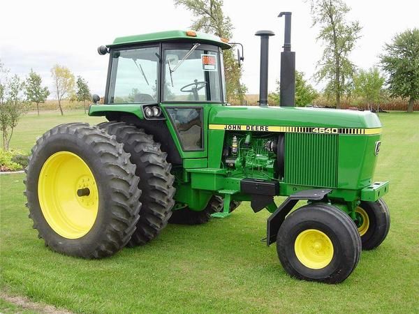 Vendo el tractor John Deere 4640