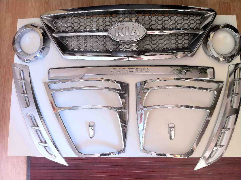 Vendo embellecedores cromados exterior Kia Sorento 2002/2008