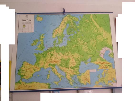 vendo mapa de Europa en material Plastico (Como los de la Escuela)