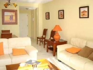 Apartamento con 2 dormitorios se vende en Marbella, Costa del Sol