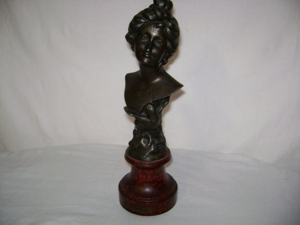 BUSTO DE MUJER RF495