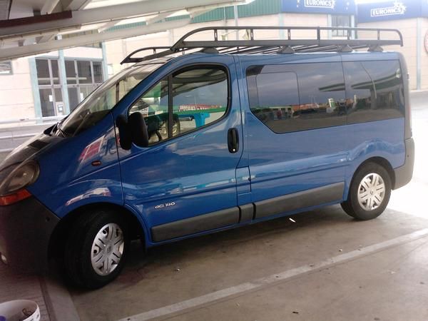 RENAULT TRAFIC 2.5 DCI