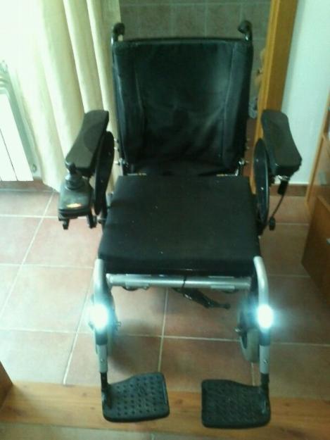 Se vende silla de ruedas eléctrica y grúa cambia pañales
