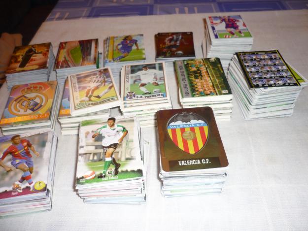 Lote de 2.500 fichas / cromos de fútbol