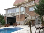 Lujoso chalet. con 1000 m. de terreno. jardines. piscina. — Tarragona - mejor precio | unprecio.es