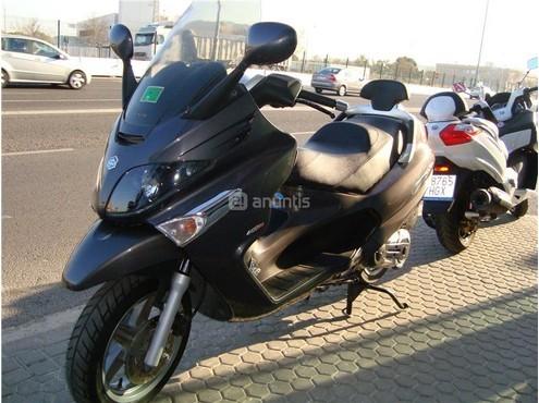 PIAGGIO X EVO 400