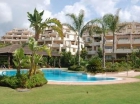Apartamento con 2 dormitorios se vende en Benahavis, Costa del Sol - mejor precio | unprecio.es