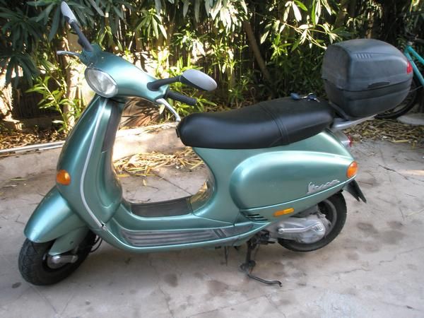 Vespa ET4 125cc con motor averiado