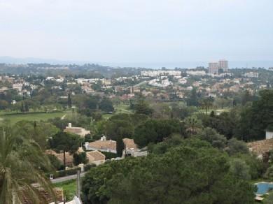 Apartamento con 3 dormitorios se vende en Marbella, Costa del Sol