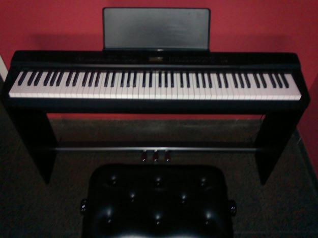 Piano Privia px-330