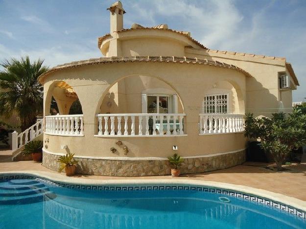 Chalet en venta en Benimar, Alicante (Costa Blanca)