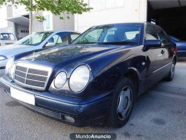 Mercedes-Benz Clase E E 200 CLASSIC