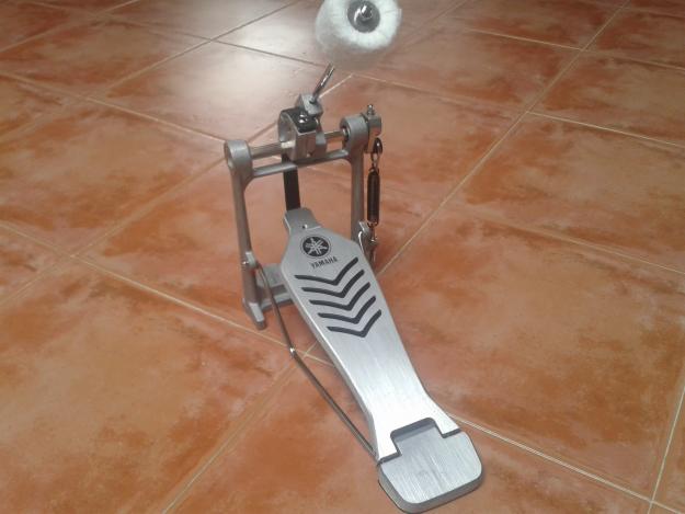 Pedal de bateria Yamaha