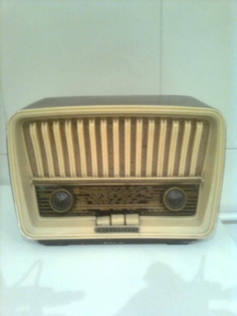 radio antigua marca telefunken