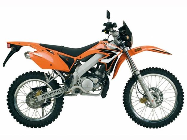 Se vende Motor-Hispania RYZ Enduro 50 c.c.