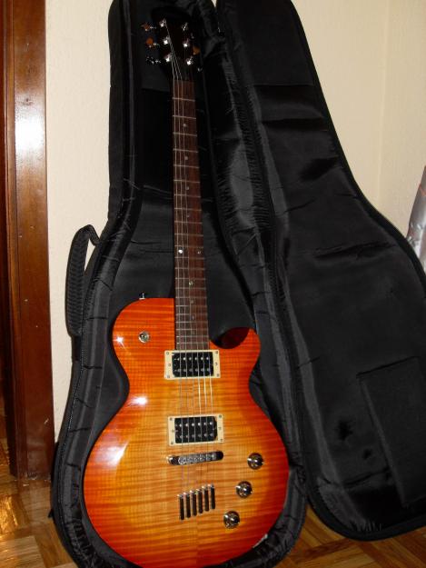 Guitarra Yamaha AES 620 Faded Burst