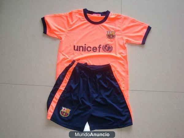 Donde hay un mercado de ropa de fútbol al por mayor? Chinaproducts@hotmail.com! Precio específico de 15 euros! Por favor